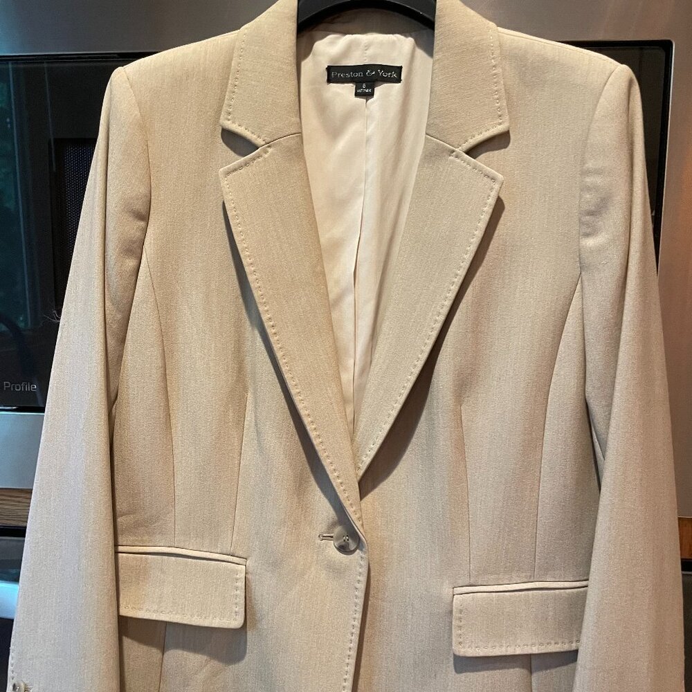 Woman's Preston & York Lined Suit Jacket Size 8 Heather